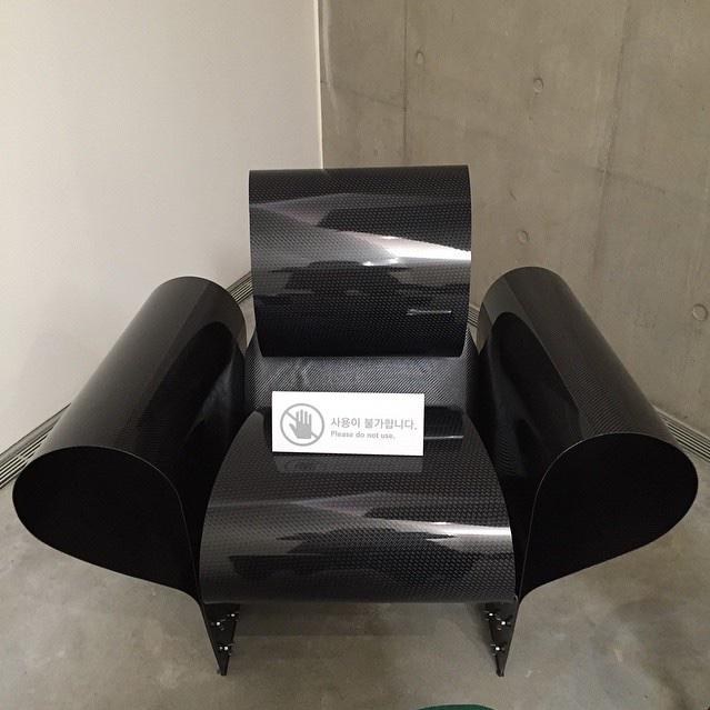 TOP Chair Collection at Samsung Museum of Art 2015 by ?choiseungtabi 03.jpg