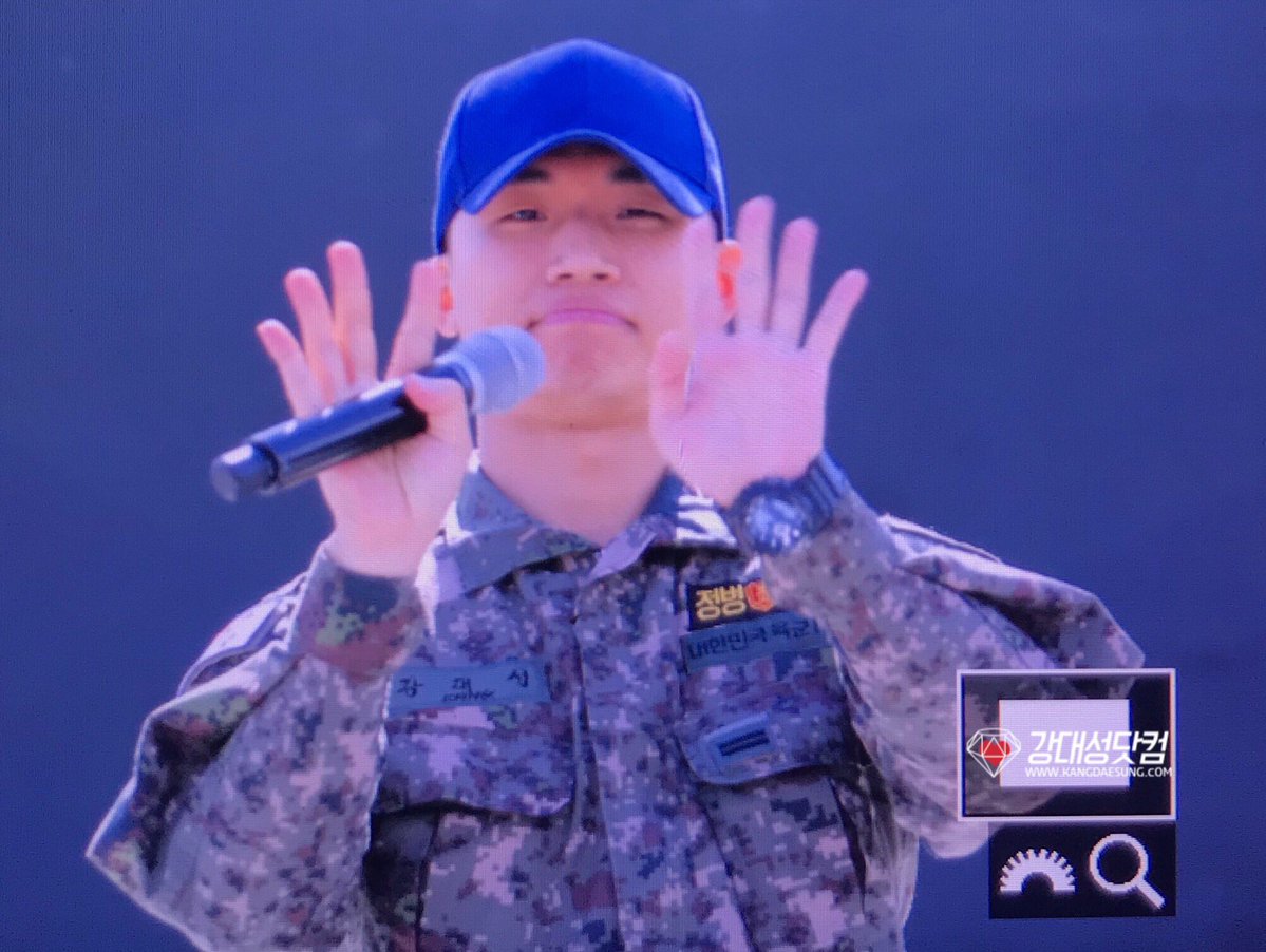 Taeyang Daesung Ground Forces Festival Korea 2018-10-08 (7)