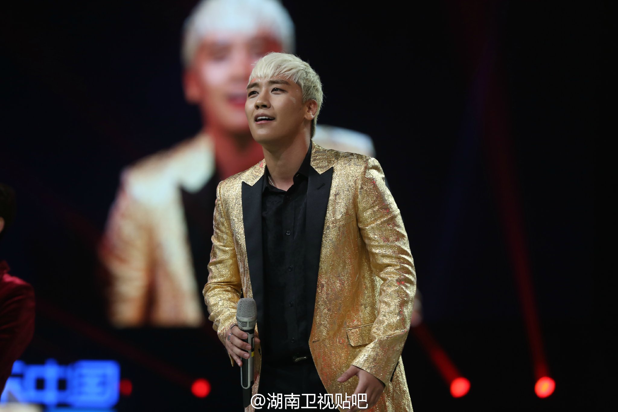 BIGBANG_Hunan_TV_2015-12-31_by_湖南卫视贴吧__2.jpg