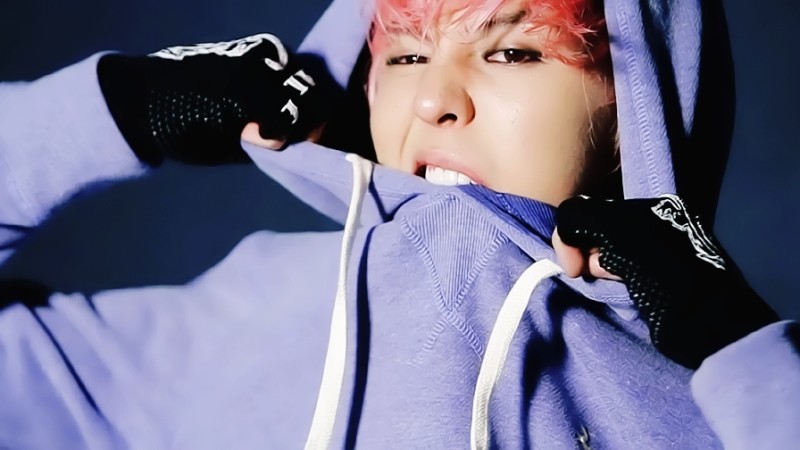 Hot or Not: G-Dragon’s Fashion Choices