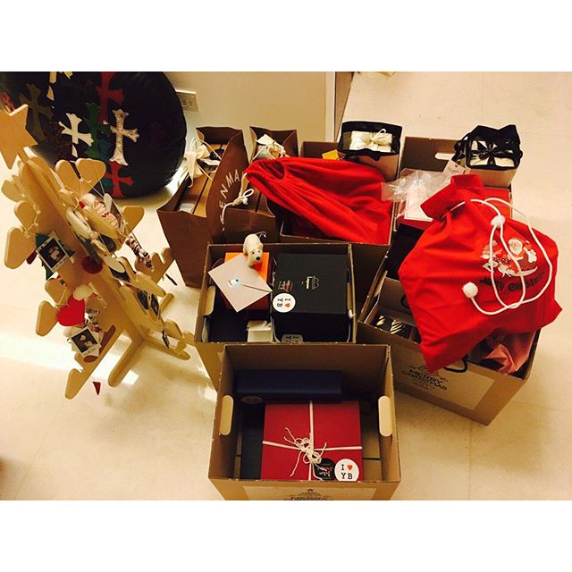 Taeyang Instagram Dec 25, 2015 1:43am 여러분은 나의 산타할아버지 🏽 감사합니다! I️YB