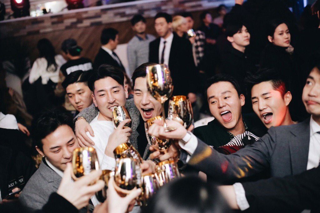 Vivixxx_ Gatsbys Fantastic Festival G-Dragon Seungri 2015-12-24 (2)