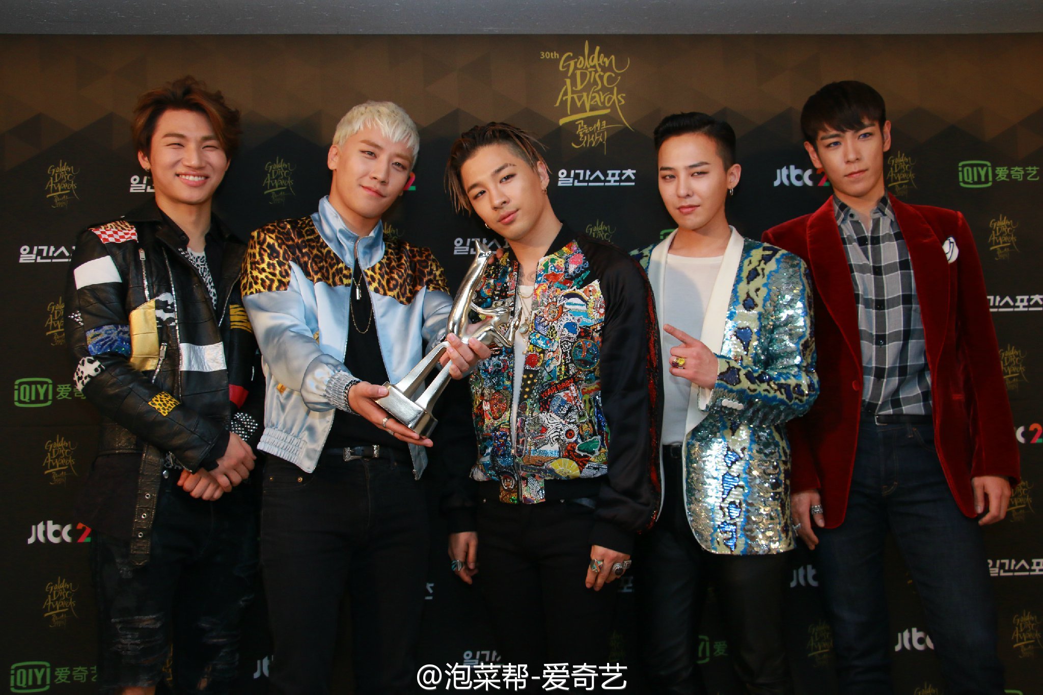 BIGBANG - Golden Disk Awards - Backstage - 20jan2016 - 泡菜帮-爱奇艺 - 13