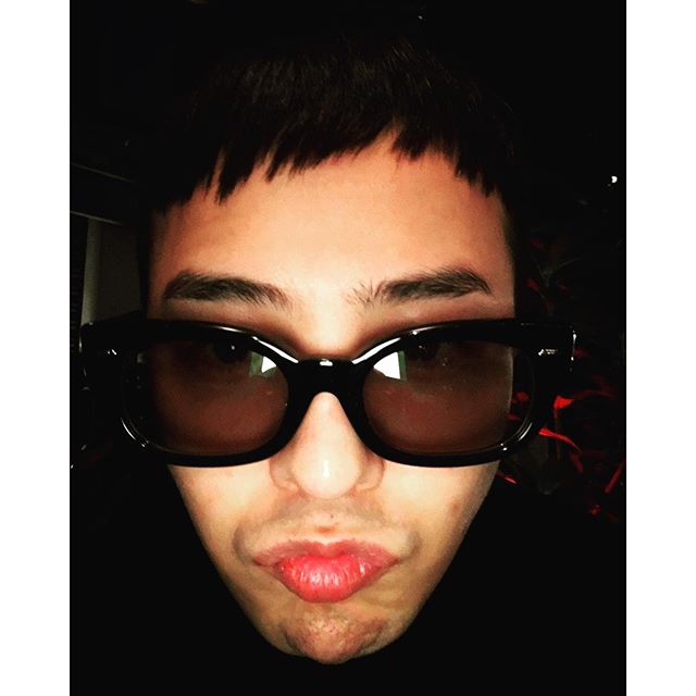 G-Dragon Instagram Jan 24, 2016 11:24pm Happy Sunday In