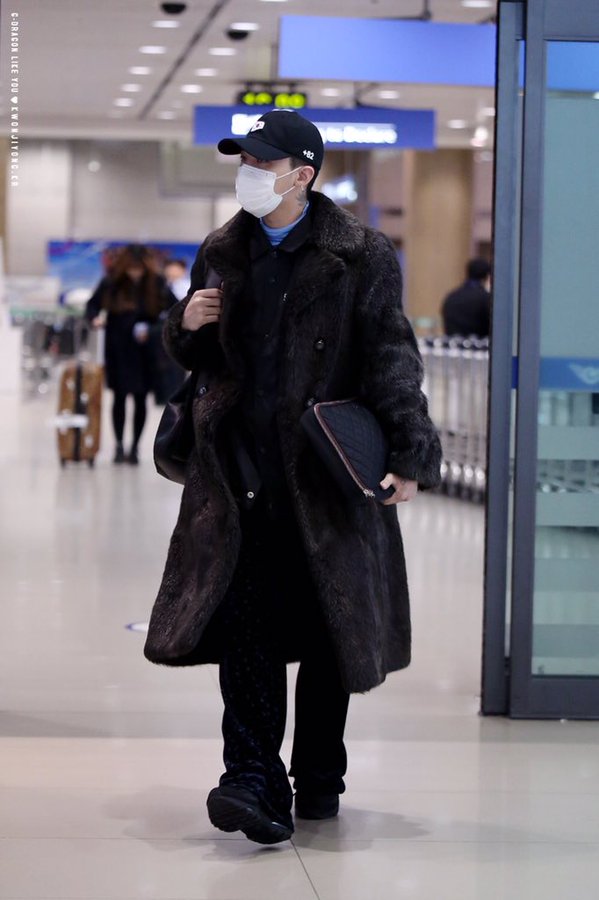 G-Dragon - Incheon Airport - 28jan2016 - Likeyou_GD - 04