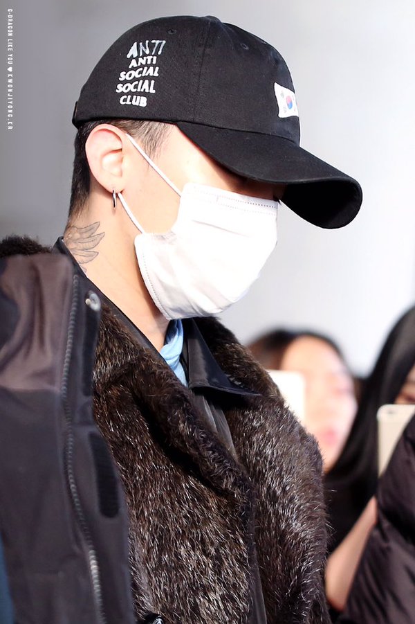 G-Dragon - Incheon Airport - 28jan2016 - Likeyou_GD - 05