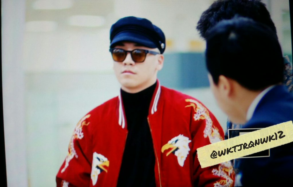 Seungri Arrival Seoul From Tokyo 2016-02-11 (8)