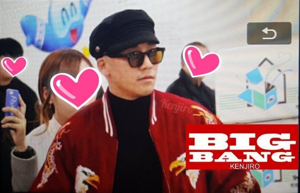 Seungri Arrival Seoul From Tokyo 2016-02-11 (12)