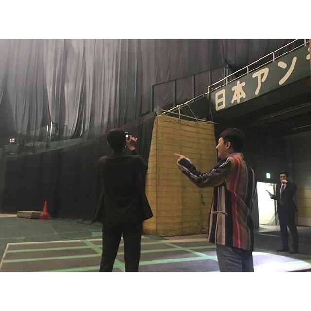 Taeyang Instagram Feb 24, 2016 3:44pm 을 찍고있는 탑형 그리고 지용이 #tokyodome