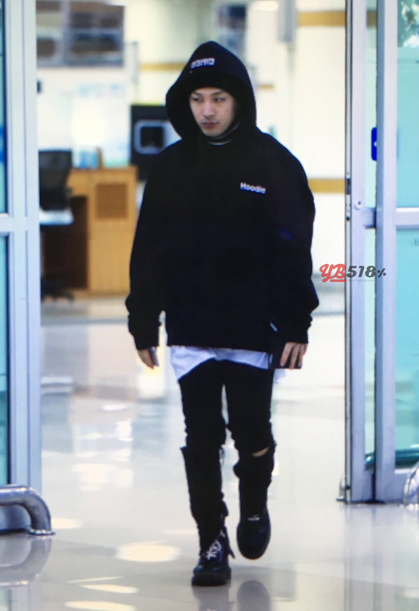 Taeyang Arrival Seoul From Tokyo 2016-02-25 (7)