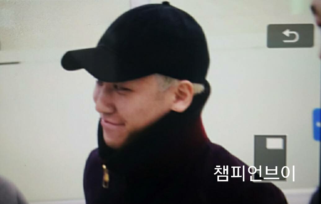 Seungri Arrival Seoul Gimpo From Tokyo 2016-02-25