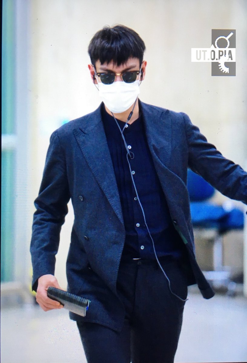 TOP Arrival Seoul Gimpo From Tokyo 2016-02-25 (4)