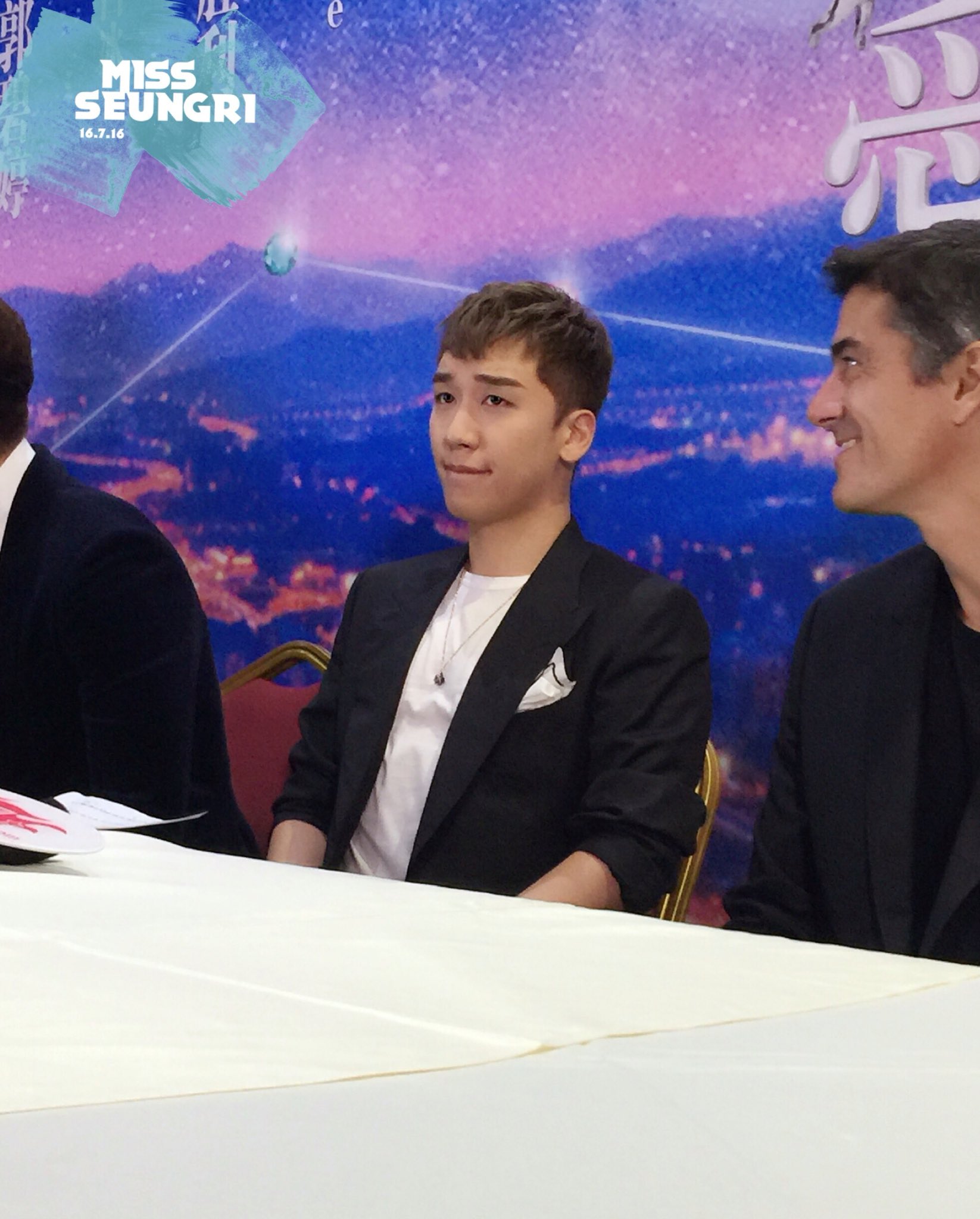 Seungri Press Conference for Chinese Movie 2016-07-16 (18)
