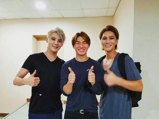 BIGBANG’s Daesung Brings Out The Inner Fanboy In XIA (Junsu) Backstage At Musical