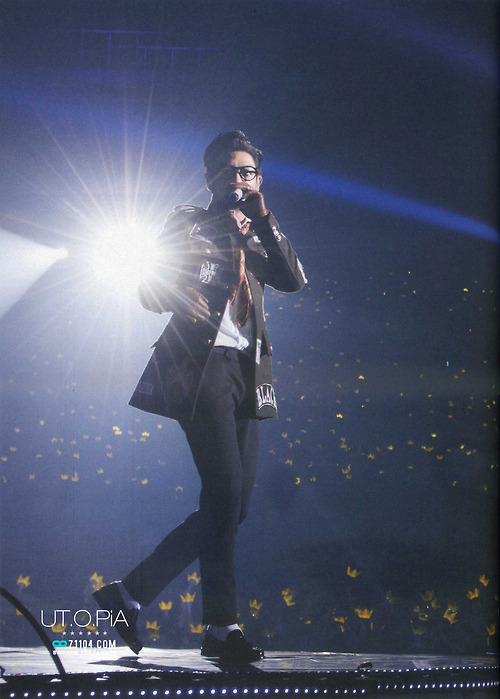 TOP Scans - 2014 BIGBANG +a CONCERT IN SEOUL Photo Book DO NOT...
